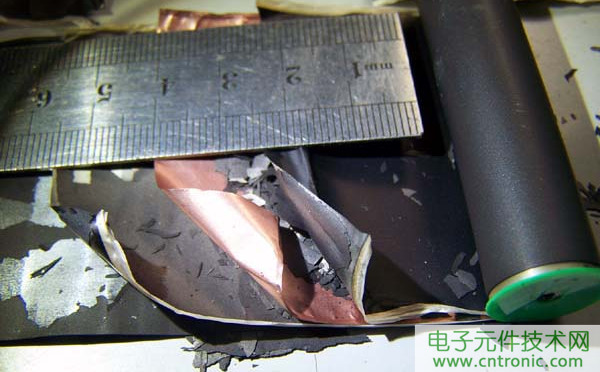 筆記本電池拆解，探秘電池內部結構