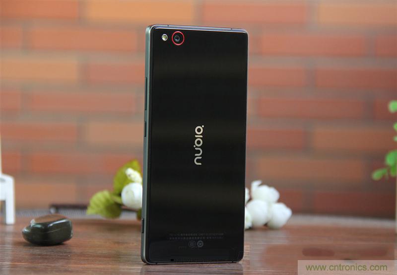 無邊框的 nubia Z9 ，一款既有驚喜，又有驚艷的智能手機(jī)