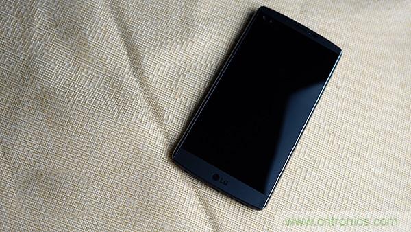 業界良心 LG V10 評測:剛毅、冷峻,不失人性化